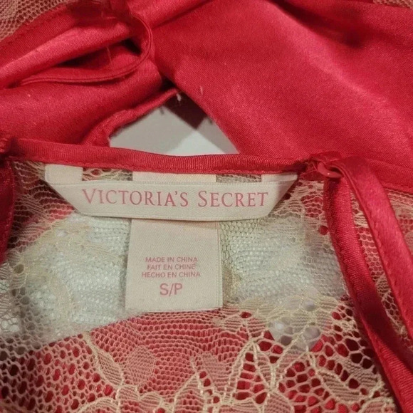 Victoria's Secret Red Silk and Lace Cami - S - Picture 4 of 6